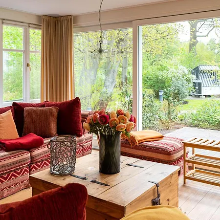 Haus Strandeiche 02 *