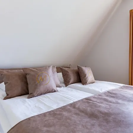 Haus Strandeiche 02 * Ahrenshoop